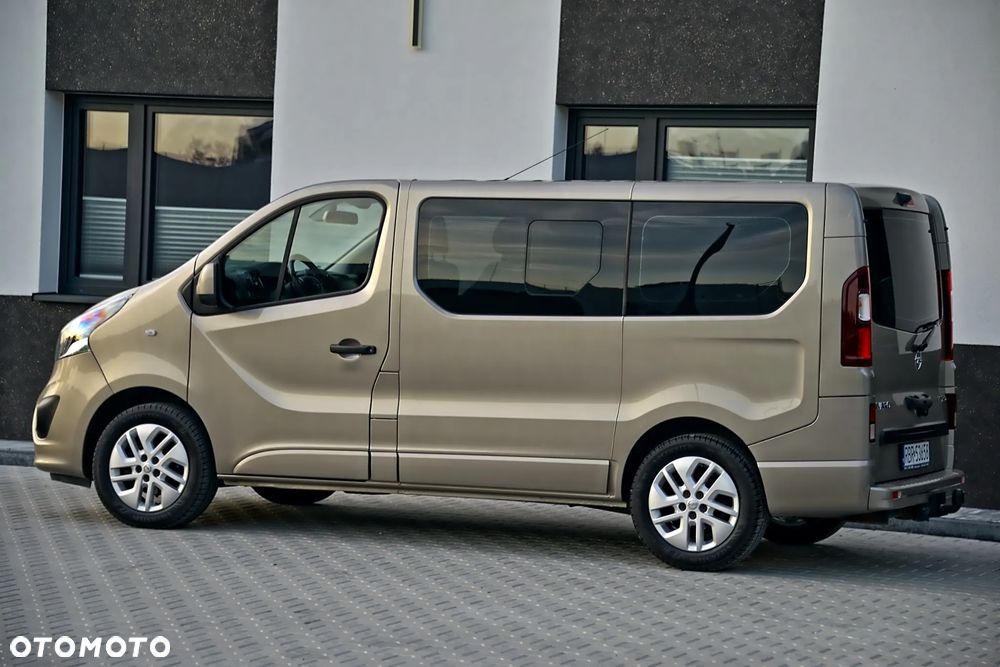 Opel Vivaro - 24