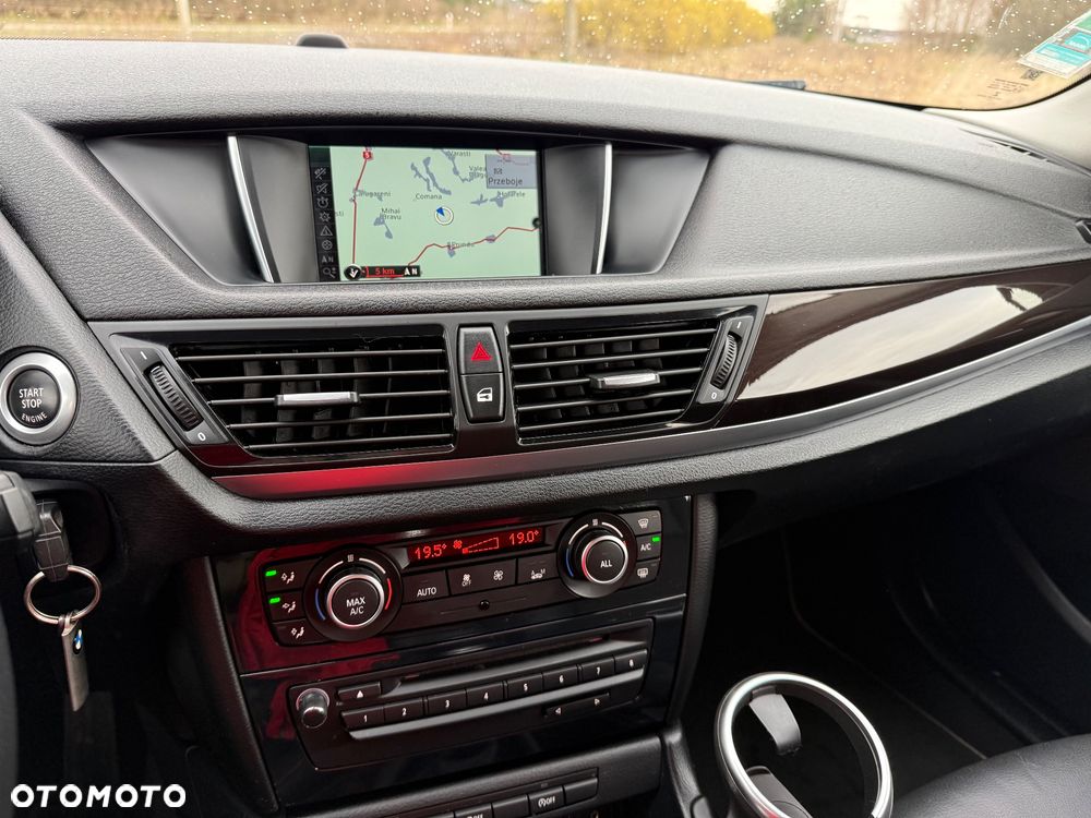 BMW X1 sDrive16d Sport Line - 28