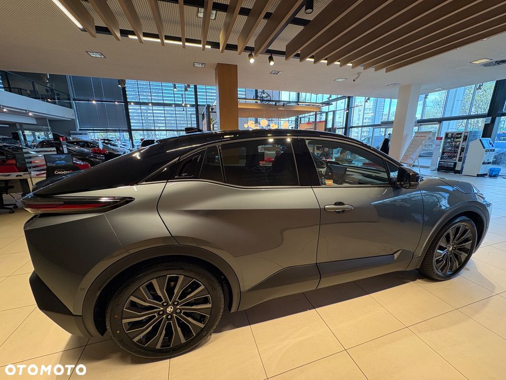 Toyota C-HR+ - 9