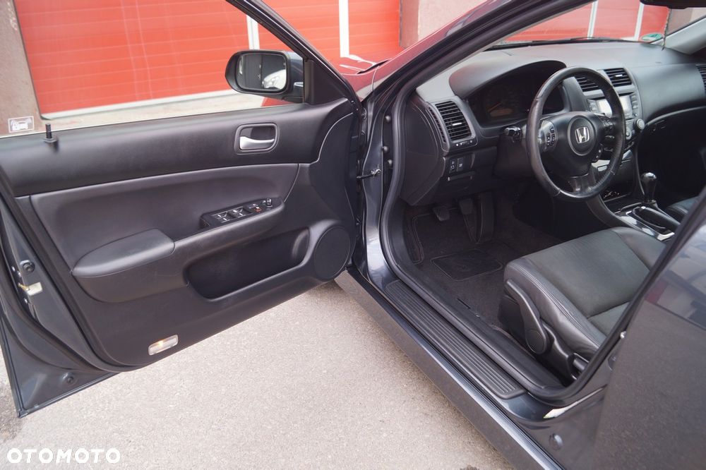 Honda Accord 2.0 i Sport - 22