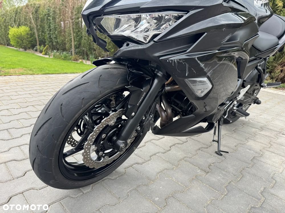 Kawasaki Ninja - 12