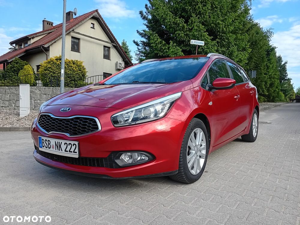 Kia Ceed 1.4 CVVT Dream Team Edition - 1