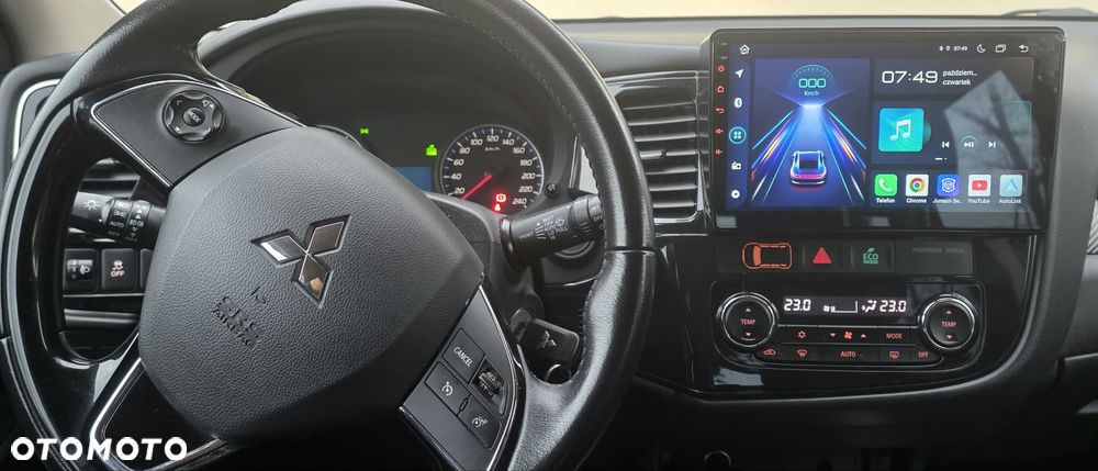 Mitsubishi Outlander 2017 photo 2