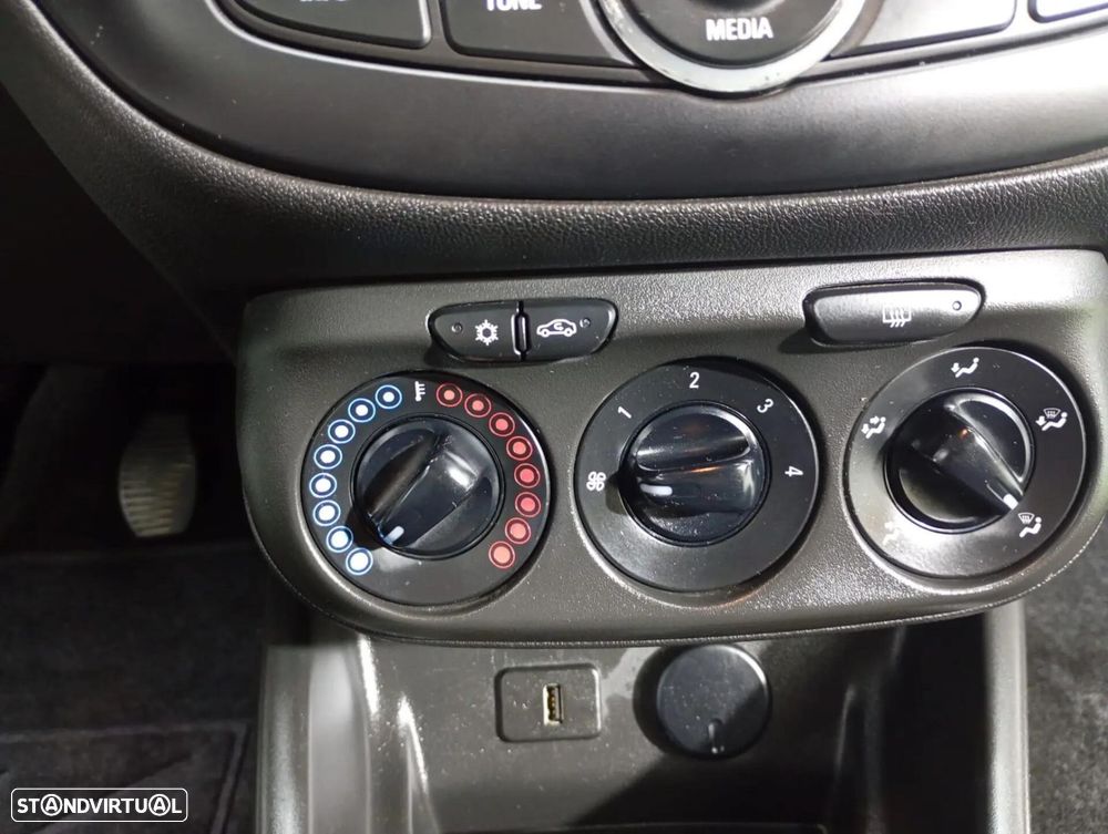 Opel Corsa - 22