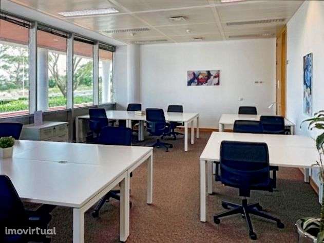 Escritório com amplo espaço para 10 pessoas em Lisbon, Quinta da Fonte - Grande imagem: 4/10