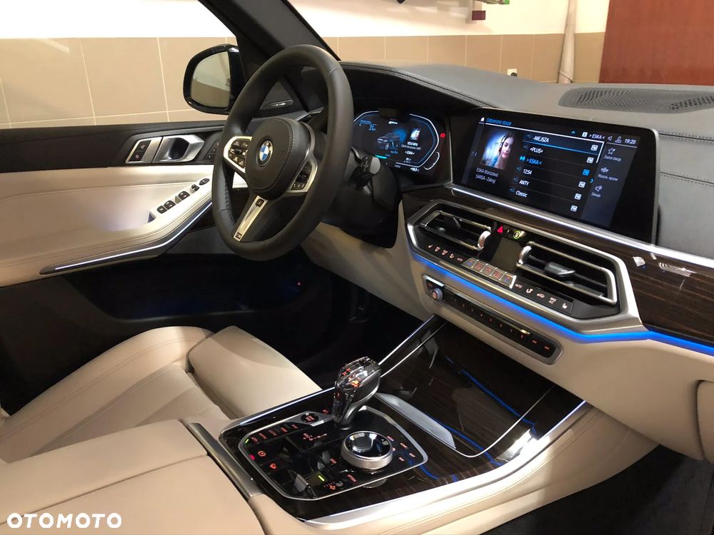 BMW X5 xDrive45e - 10
