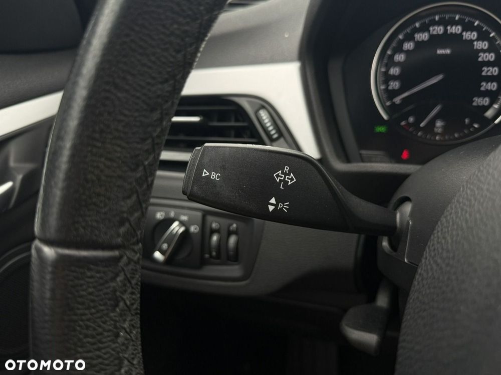 BMW X1 sDrive18i GPF xLine - 20