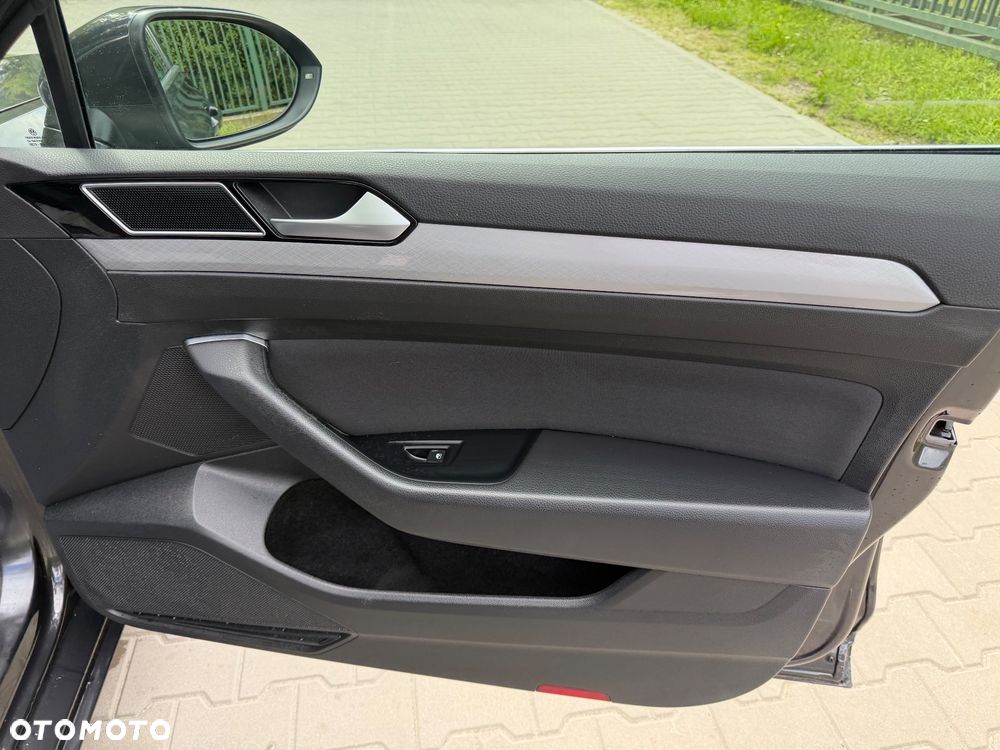 Volkswagen Passat 1.5 TSI EVO Business DSG - 28