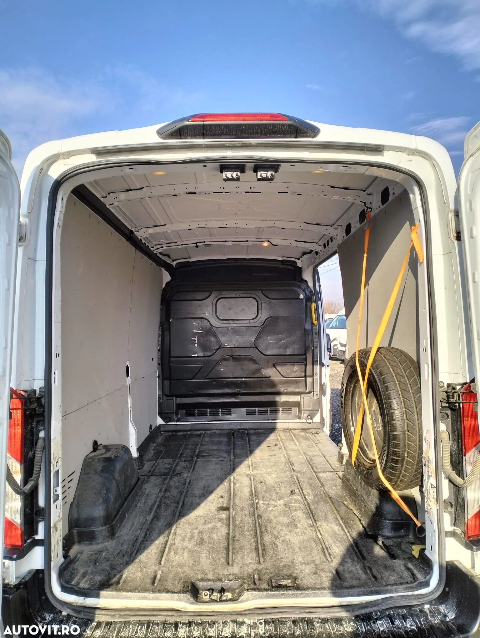 Ford Transit - 9