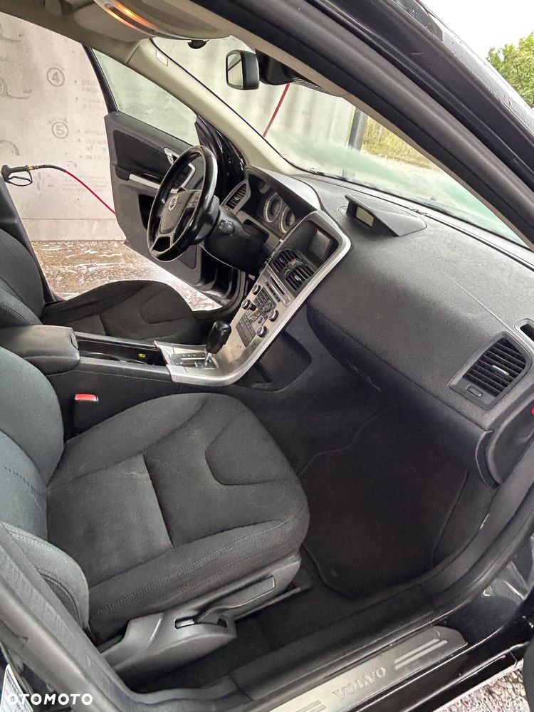 Volvo XC 60 - 4
