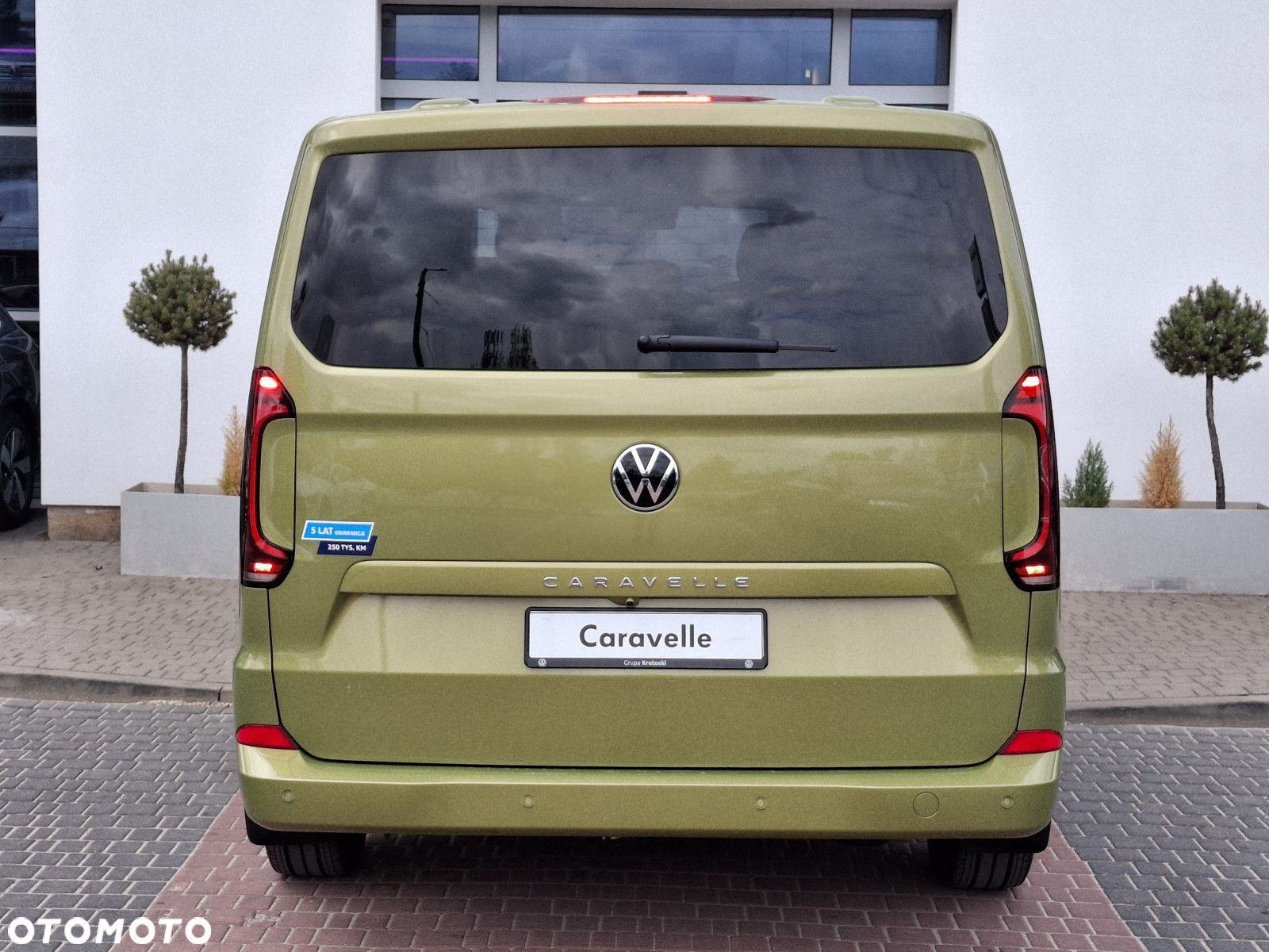 Volkswagen Caravelle - 6