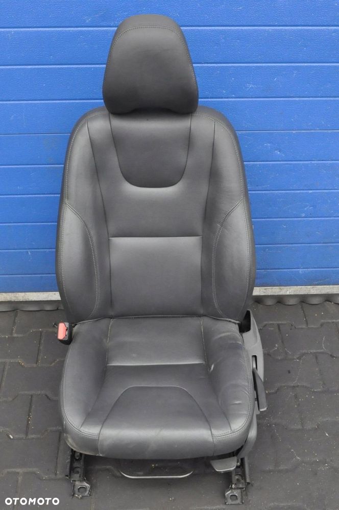 VOLVO S60 II V60 FOTEL KIEROWCY SKÓRA UK - 1