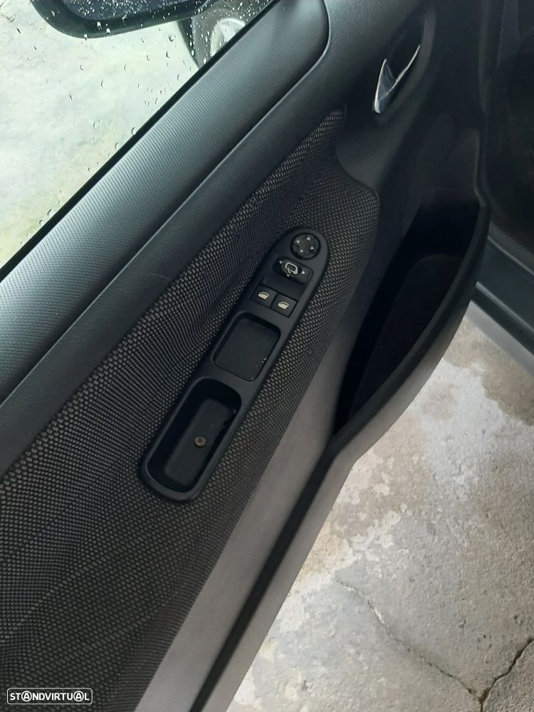 Peugeot 207 1.6 HDi Sport - 5
