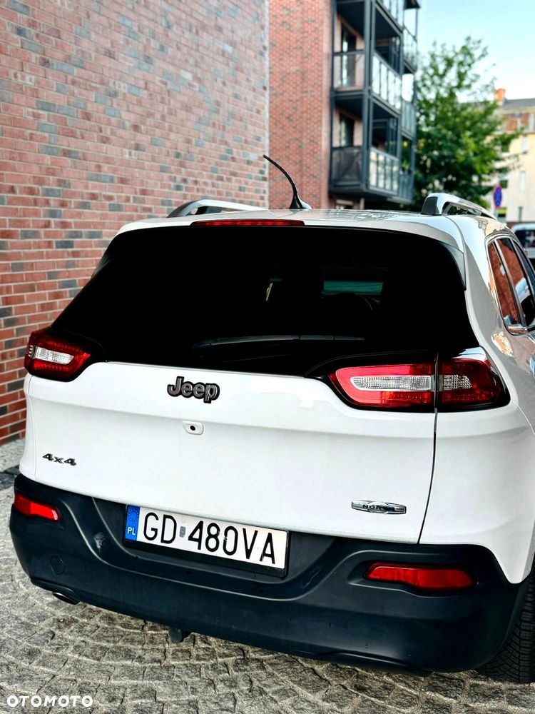 Jeep Cherokee - 4
