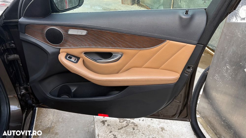 Mercedes-Benz C - 18