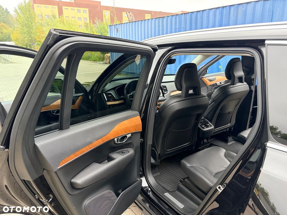 Volvo XC 90 T6 AWD Geartronic Momentum - 24