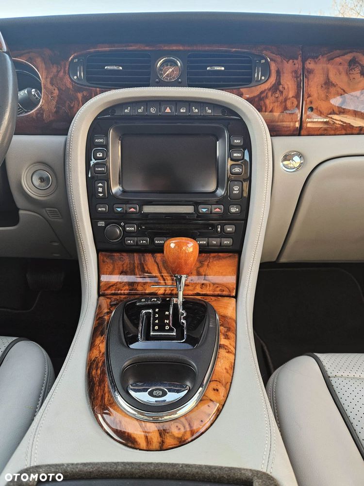 Jaguar XJ XJ8 4.2 - 36