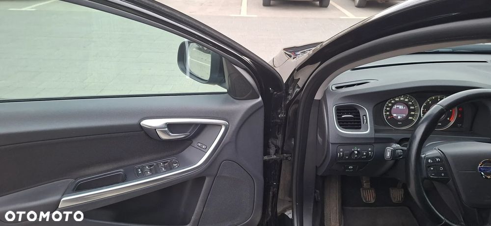 Volvo V60 D4 Edition - 25