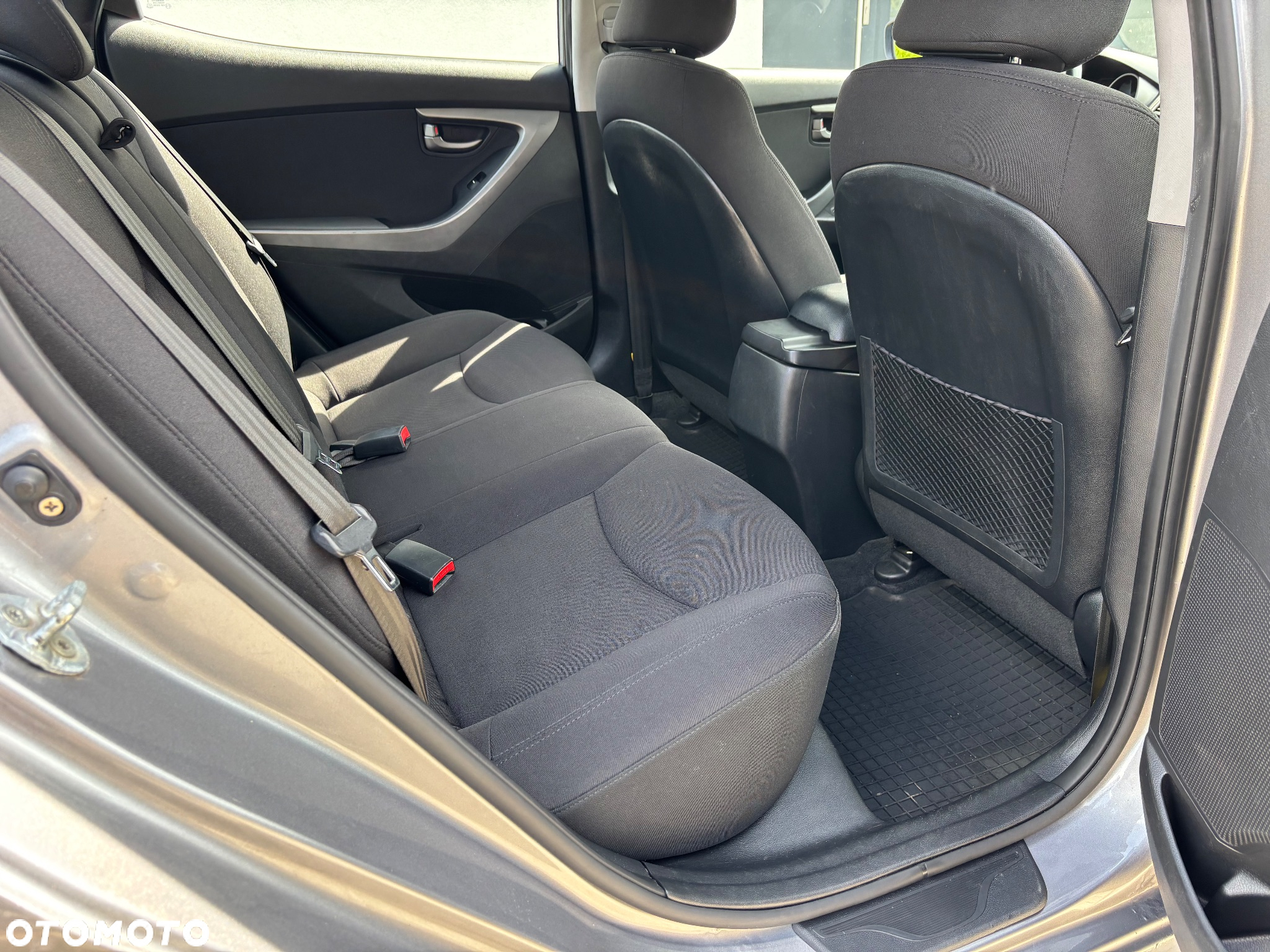 Hyundai Elantra 1.6 Comfort - 33