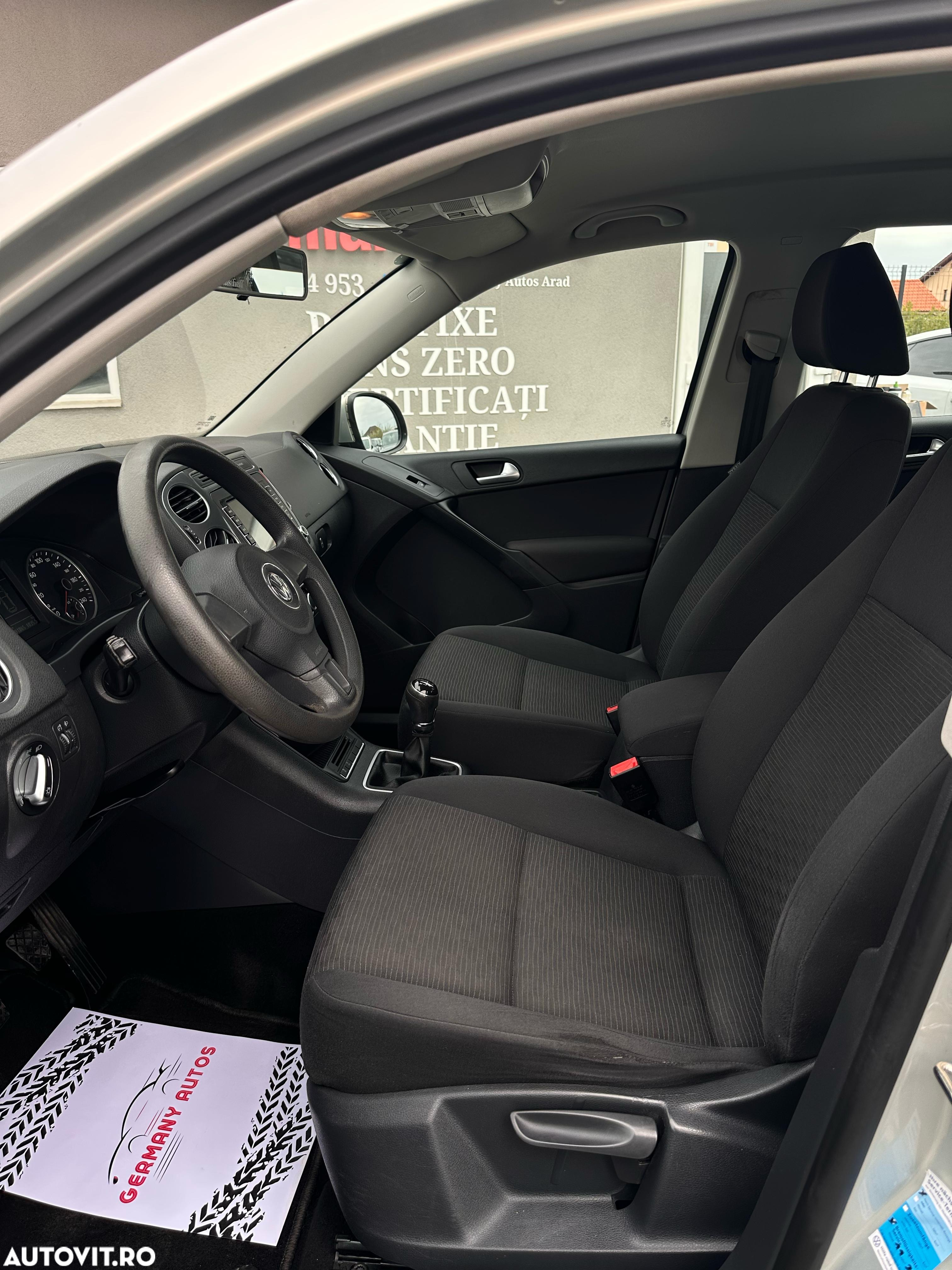 Volkswagen Tiguan - 22