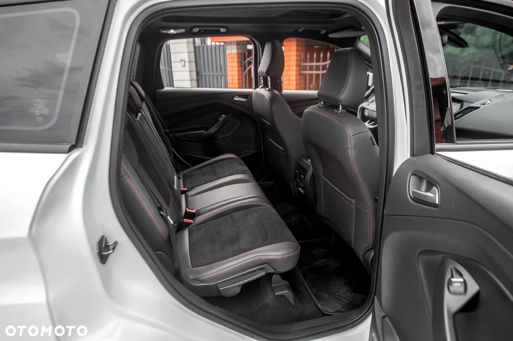 Ford Kuga 2.0 TDCi 4x4 ST-Line - 21