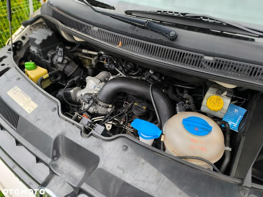 Volkswagen Multivan - 17