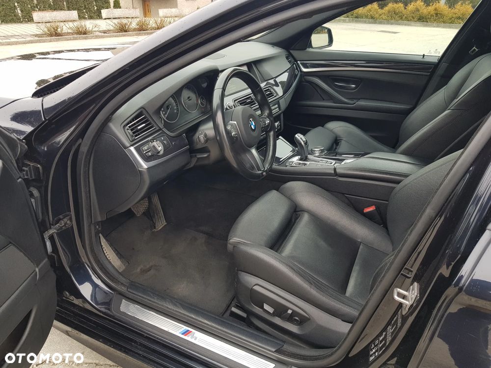 BMW Seria 5 525d xDrive Sport-Aut - 9
