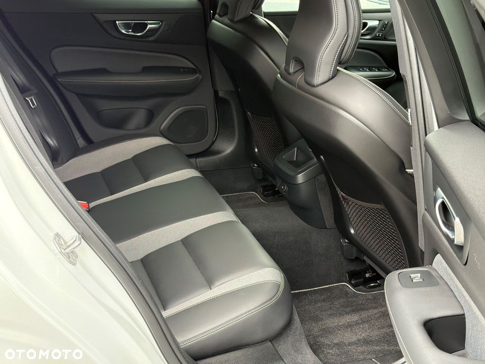 Volvo S60 B4 B Geartronic RDesign - 19