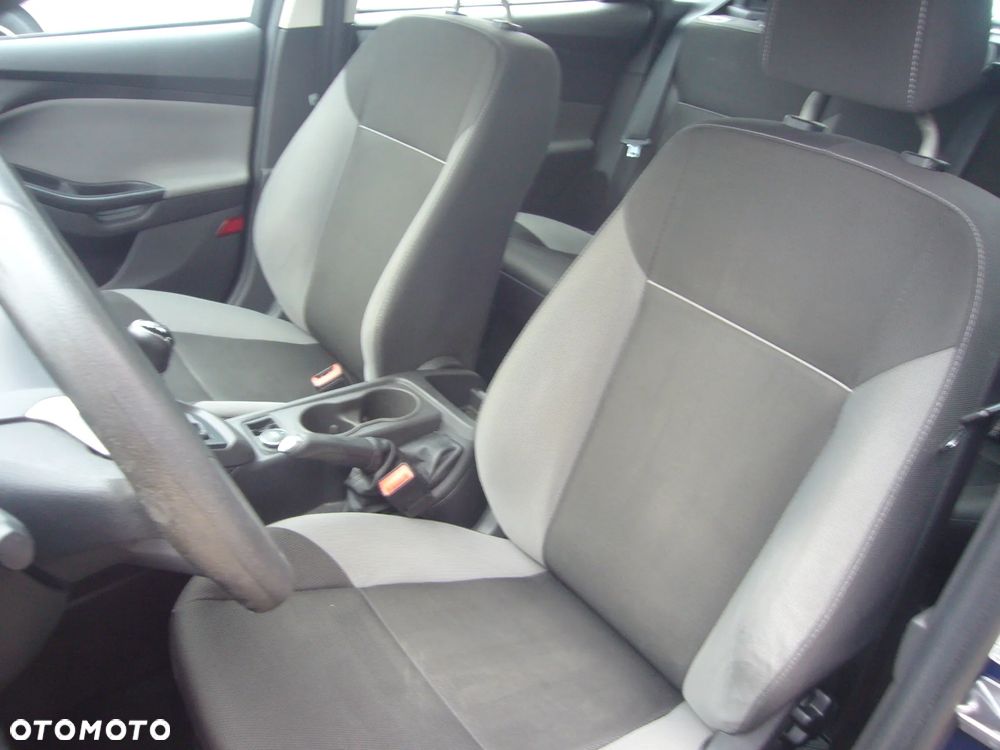 Ford Focus 1.6 Trend - 12