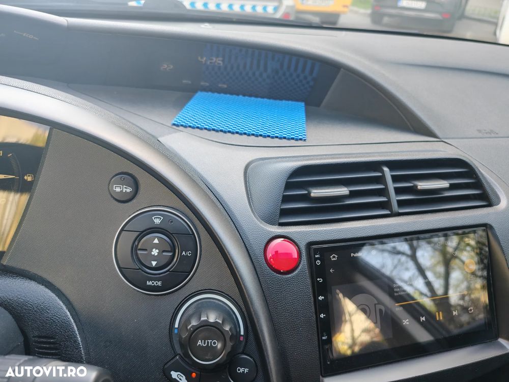 Honda Civic 1.4i-DSi - 9