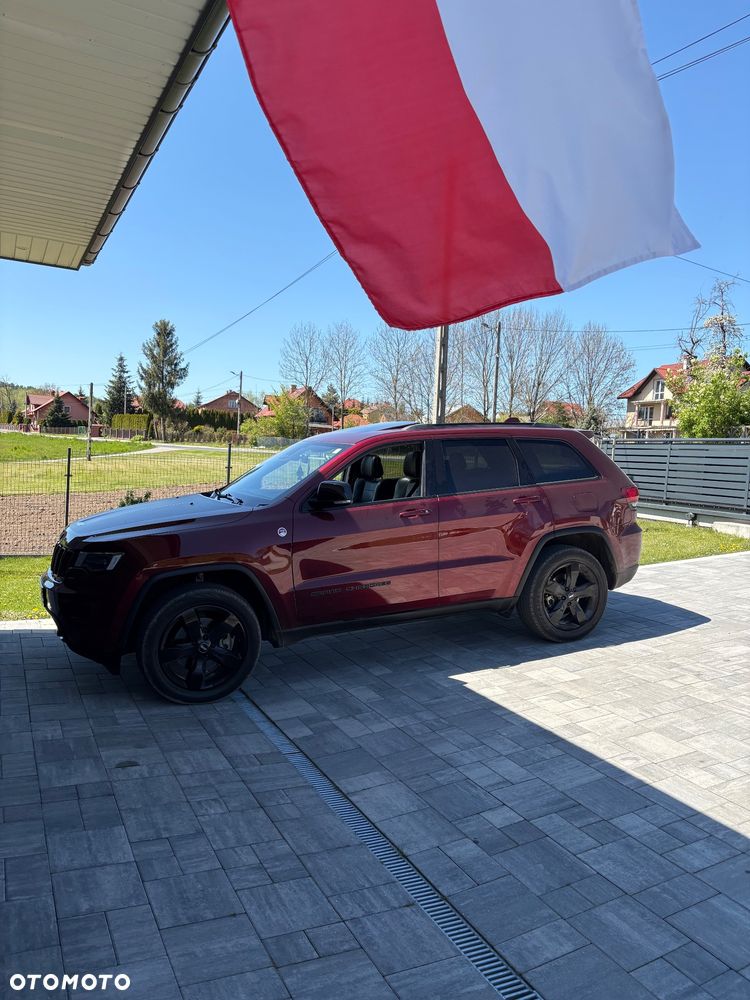 Jeep Grand Cherokee - 33