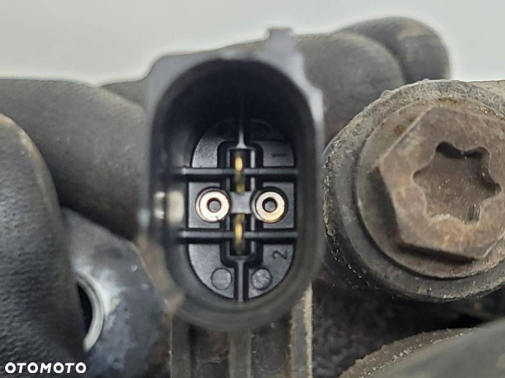 ZACISK HAMULCOWY TYŁ TYLNY PRAWY JARZMO NISSAN X-TRAIL III T32 2.0 DCI - 11