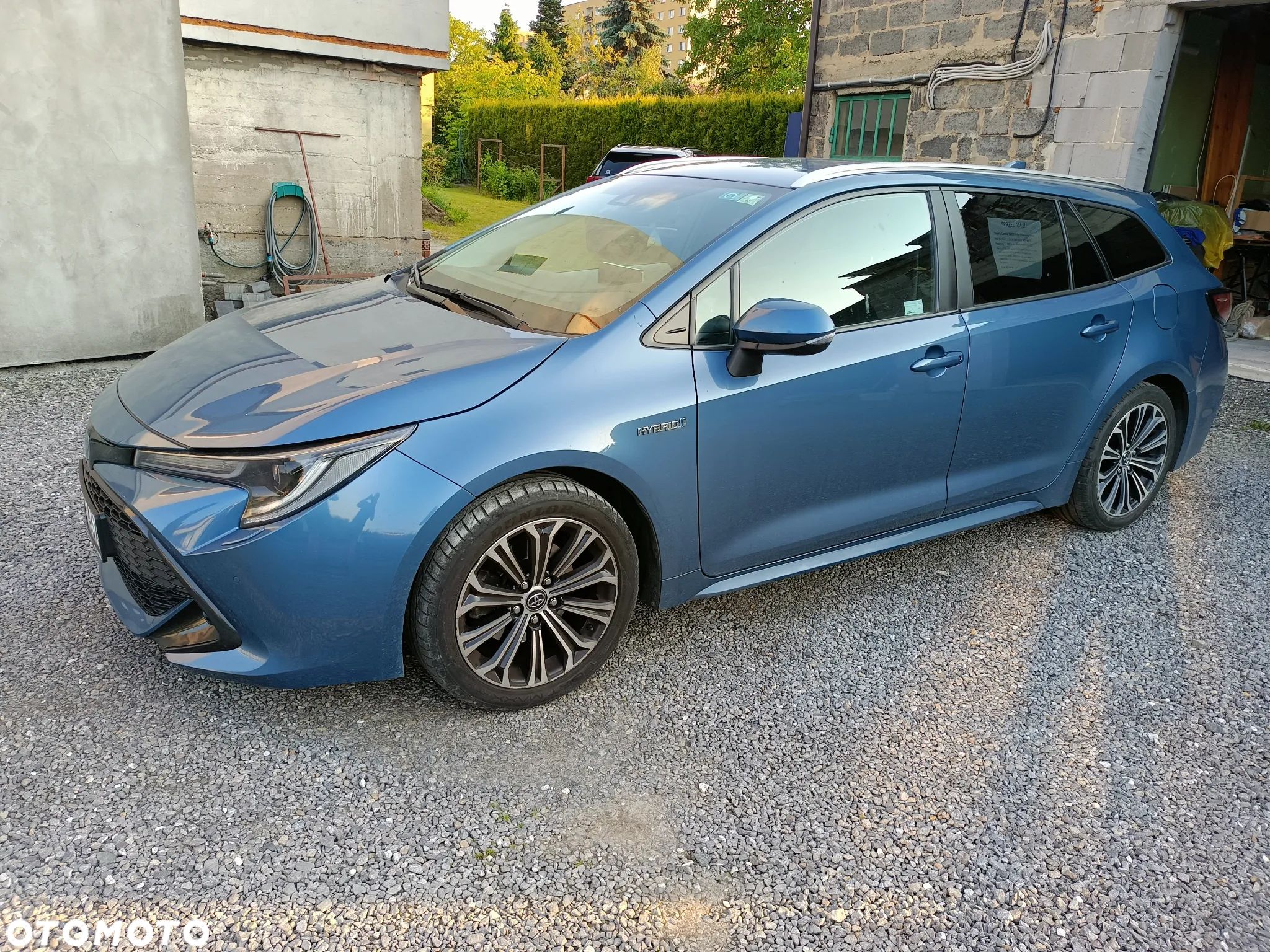 Toyota Corolla 2.0 Hybrid Comfort - 1