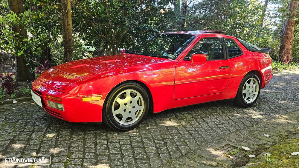 Porsche 944 Turbo S - 34
