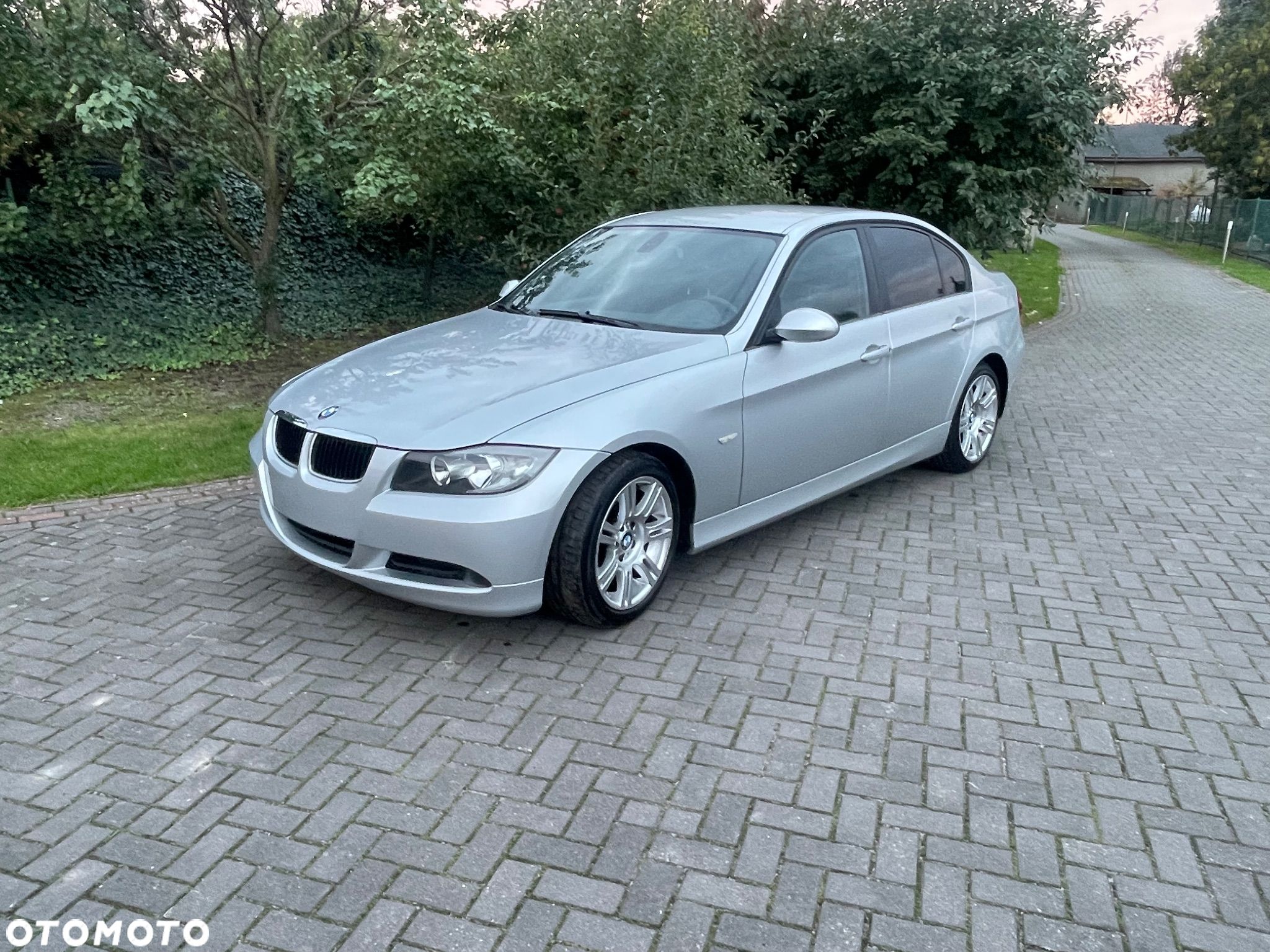 BMW Seria 3 318d - 1