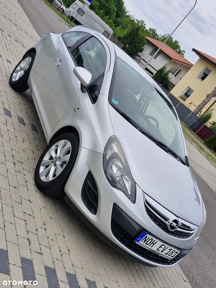 Opel Corsa 1.4 16V Innovation - 12