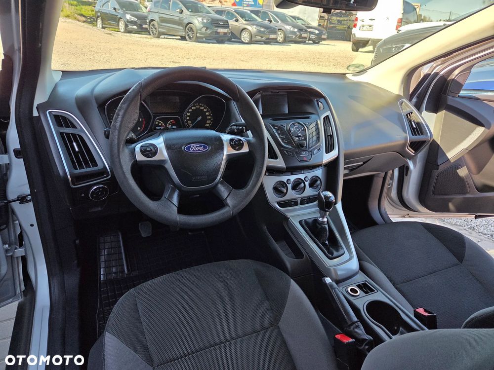 Ford Focus 1.6 TDCi DPF Start-Stopp-System SYNC Edition - 17