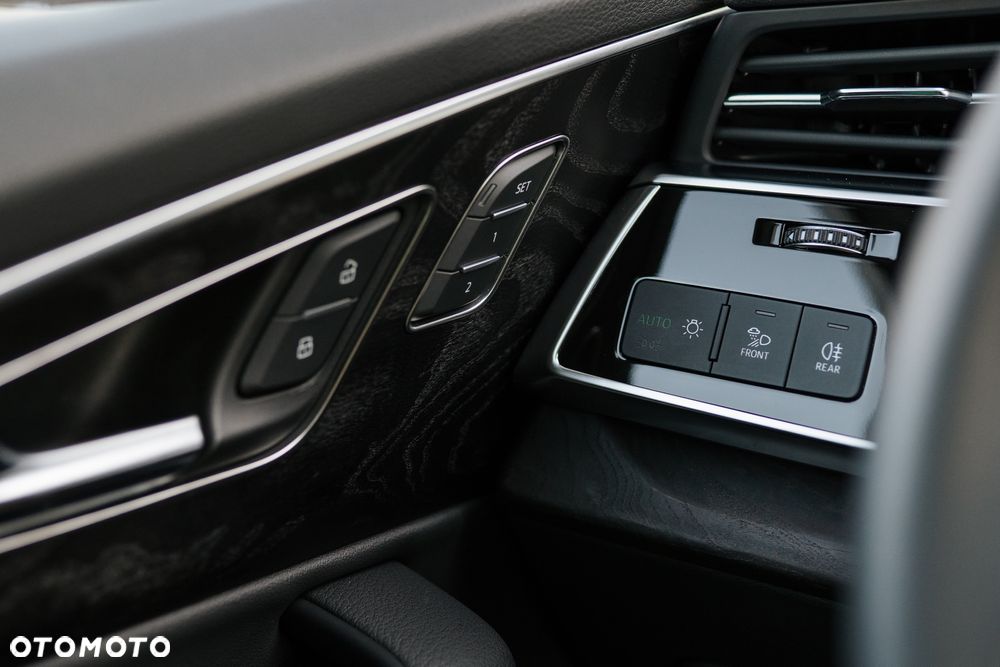 Audi Q7 55 TFSI quattro tiptronic S line - 36