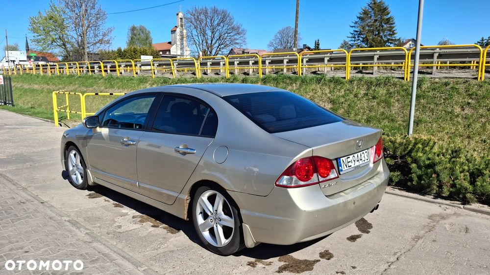 Honda Civic 1.8 Executive - 6