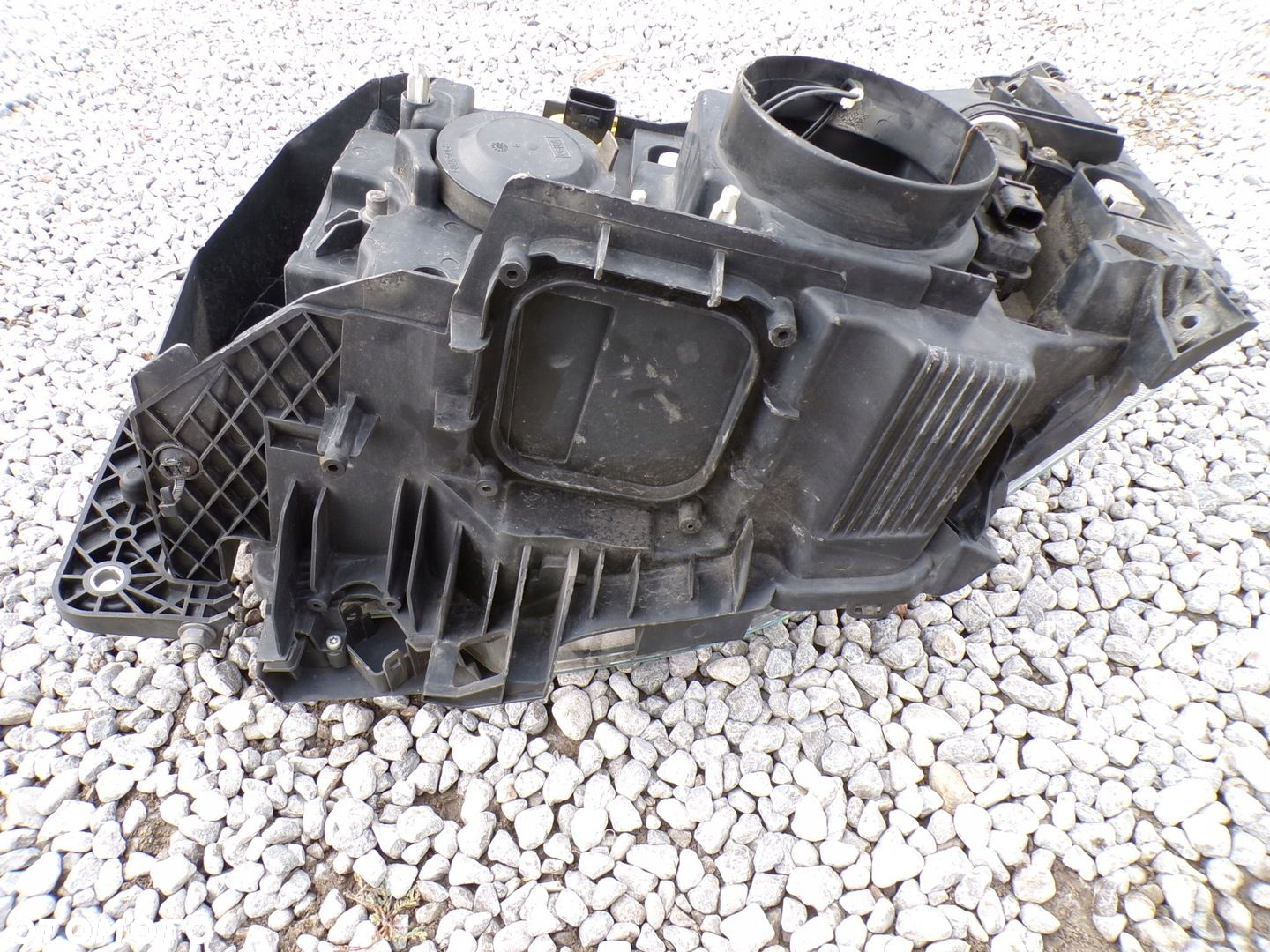 LAMPA PRZEDNIA PRAWA RENAULT TRUCK GAMA T 8907601 EUROPA - 4