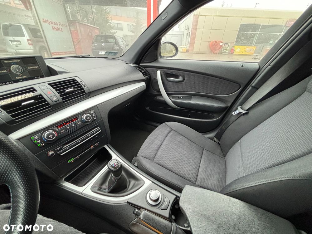 BMW Seria 1 120d DPF - 15