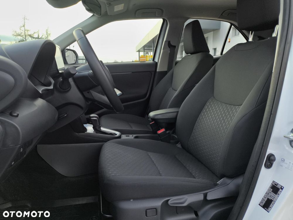 Toyota Yaris Cross Hybrid 1.5 Comfort - 17