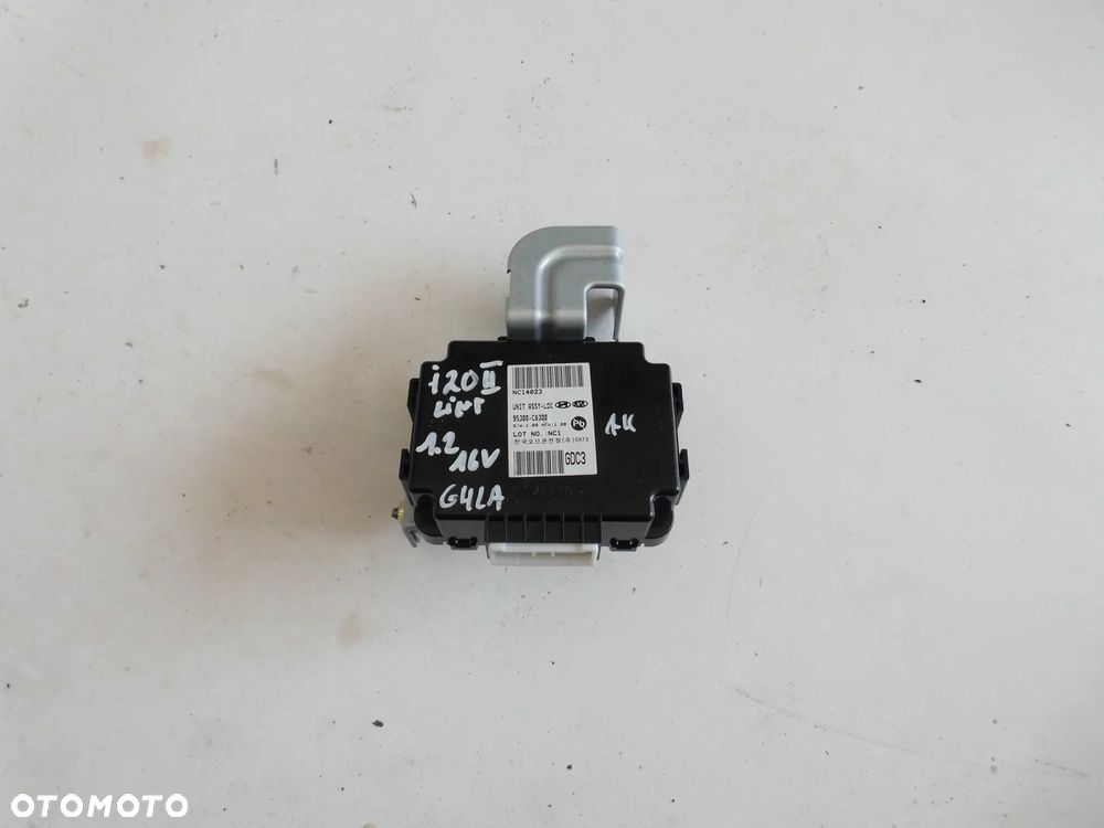 MODUŁ STEROWNIK SENSOR UNIT ASSY BCM  95300-C8300 HYUNDAI I20 II LIFT 1.2 16V 2018r. - 1