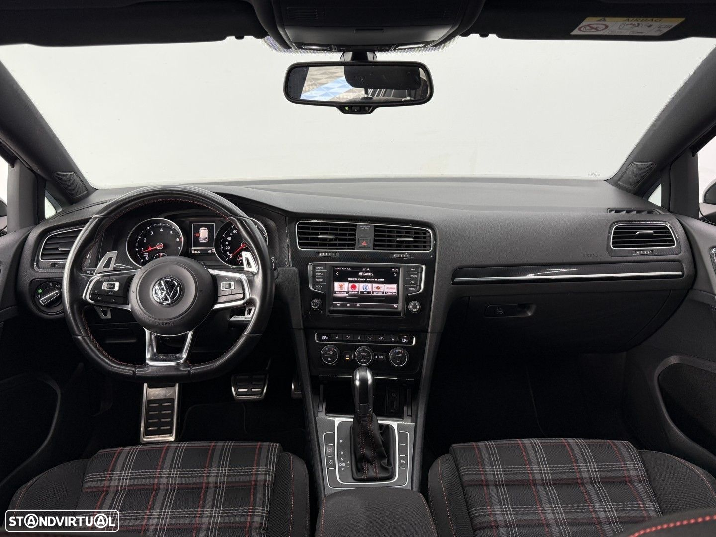 VW Golf 2.0 TSi GTi DSG - 35