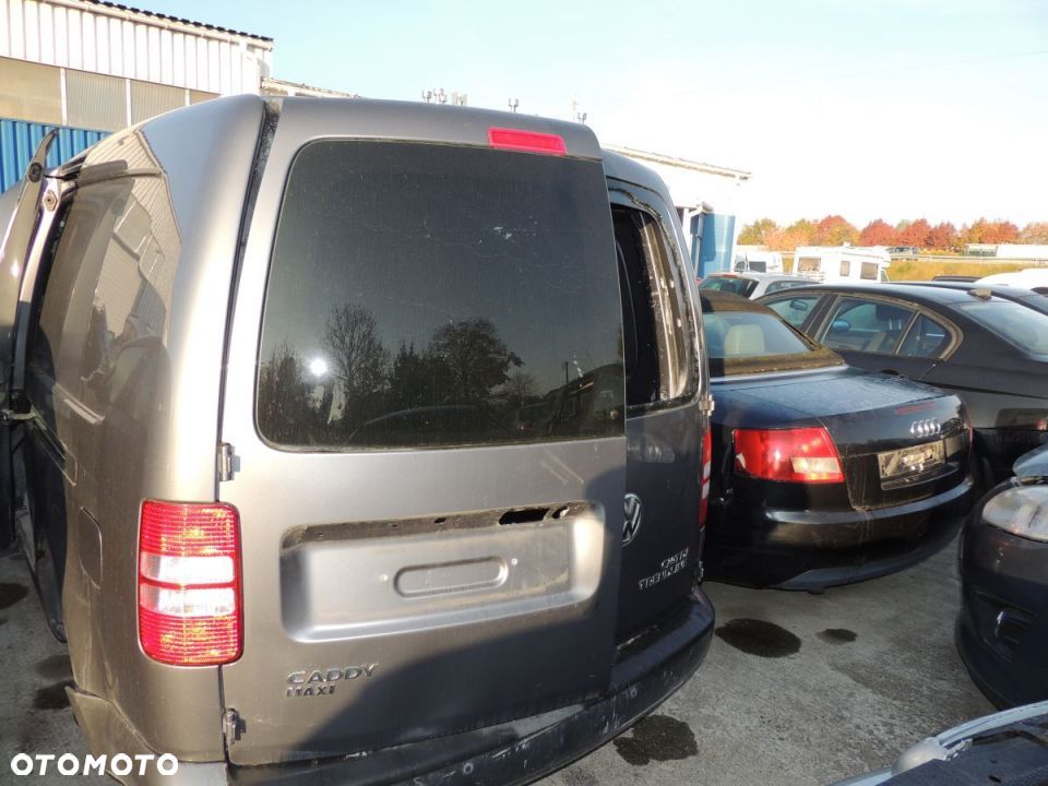 Drzwi lewy tył Volkswagen CADDY III lift '13 1.6 tdi Maxi LH7W - 1