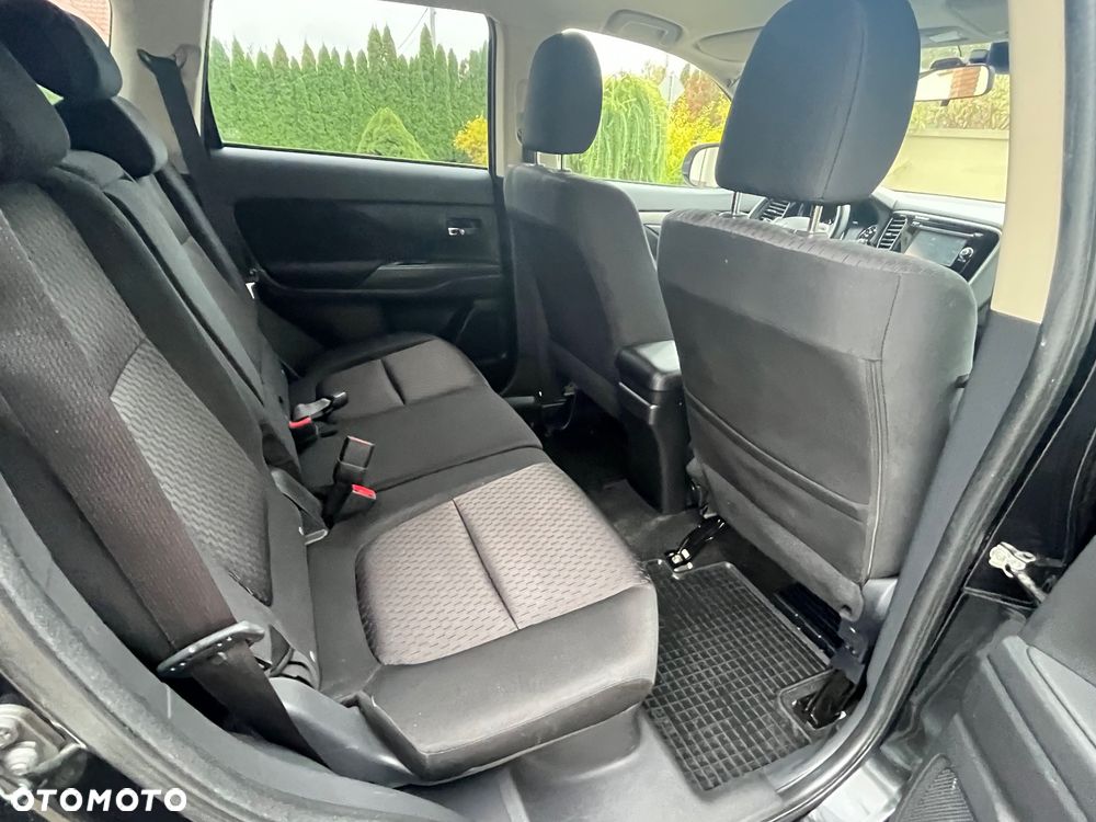 Mitsubishi Outlander 2.0 Intense + - 37