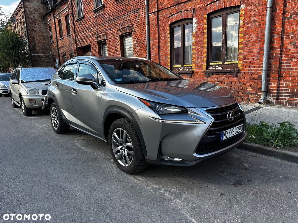 Lexus NX 300h E-FOUR Luxury Line - 8