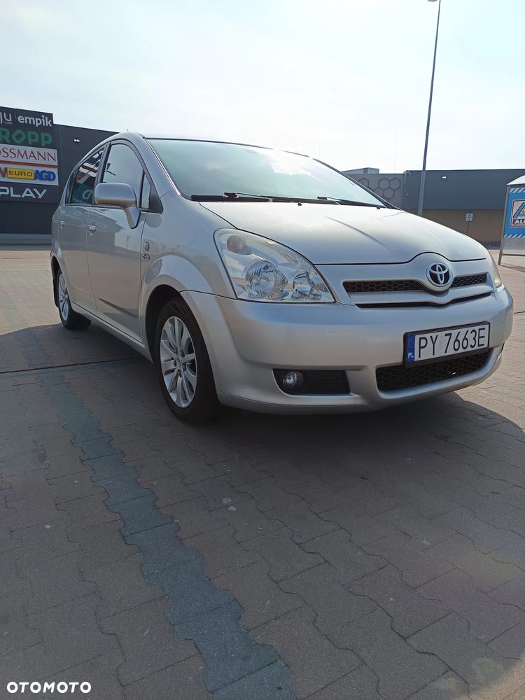 Toyota Corolla Verso 2.0 D-4D Prestige - 5