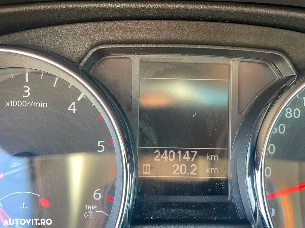 Nissan Qashqai 1.6 DCI DPF Start/Stop acenta - 2