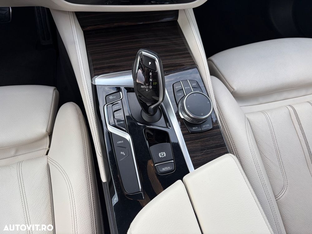 BMW Seria 5 - 32